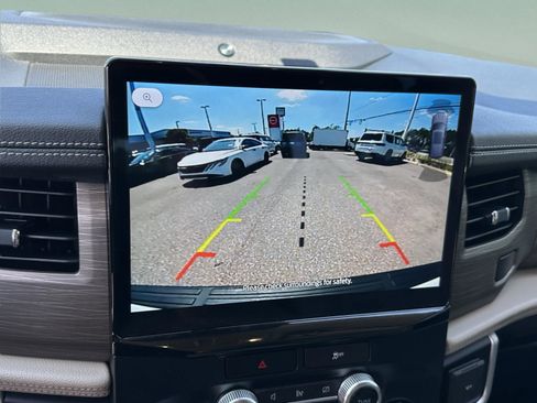 Used 2022 Ford Expedition Limited image 31