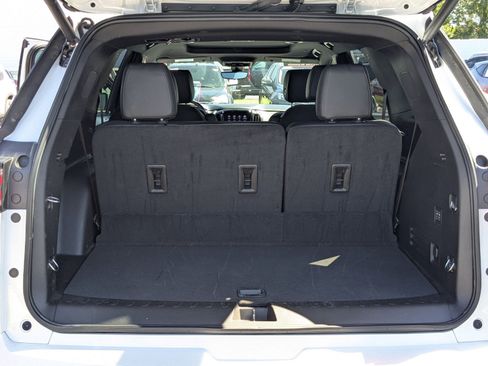 Used 2024 Chevrolet Traverse High Country FWD image 10