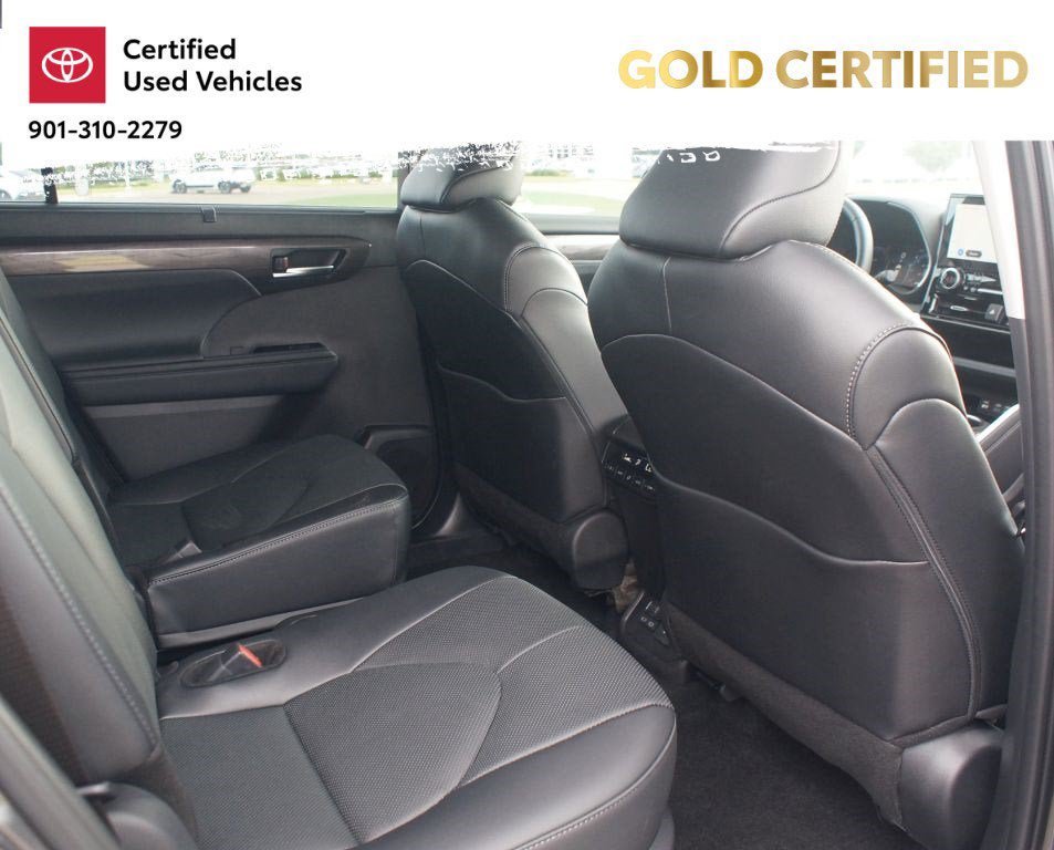 Used 2025 Toyota Highlander Limited AWD/4WD image 22