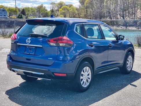Used 2017 Nissan Rogue S AWD/4WD image 7