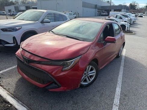 Used 2021 Toyota Corolla Hatchback image 1