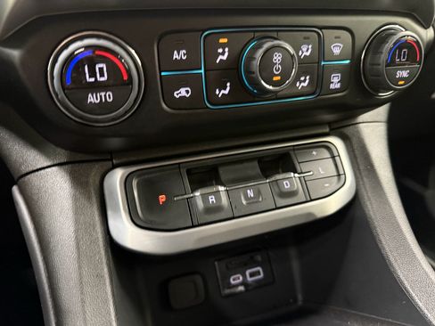 Certified 2023 GMC Acadia SLE w/ Driver Convenience Package FWD image 39