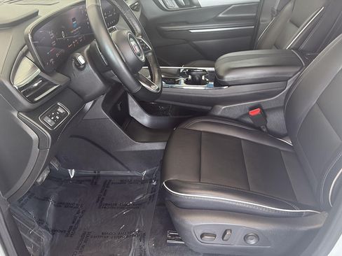 Used 2026 Buick Enclave Preferred AWD/4WD image 7