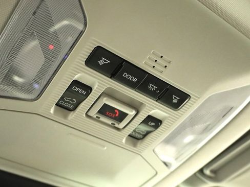 Used 2020 Toyota RAV4 XLE image 30