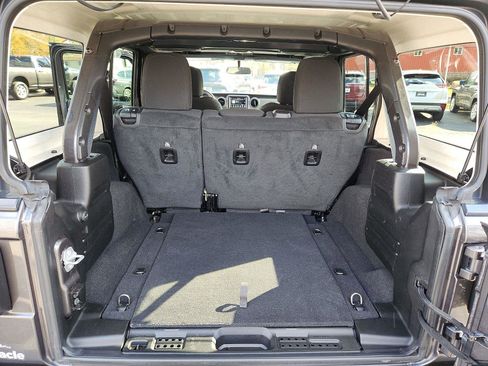 Used 2021 Jeep Wrangler Unlimited Willys image 28