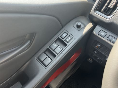 New 2026 Nissan Frontier PRO-4X w/ Pro-4x Convenience Package AWD/4WD image 18