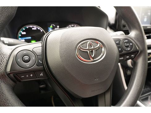 Used 2022 Toyota RAV4 LE image 27