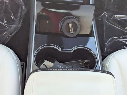 Used 2019 Tesla Model 3 Long Range image 23