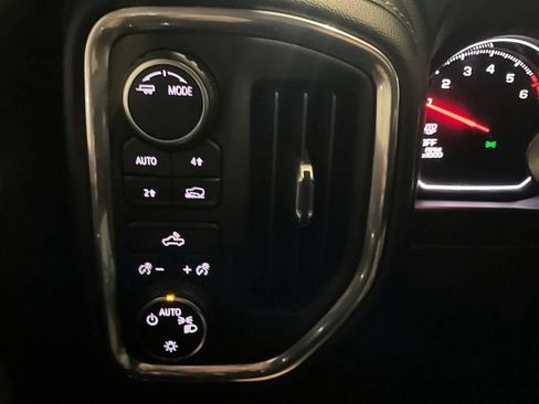 Used 2021 Chevrolet Silverado 1500 LT AWD/4WD image 23