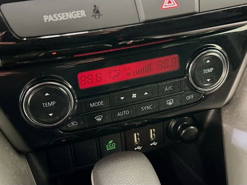 Used 2025 Mitsubishi Eclipse Cross SE image 24