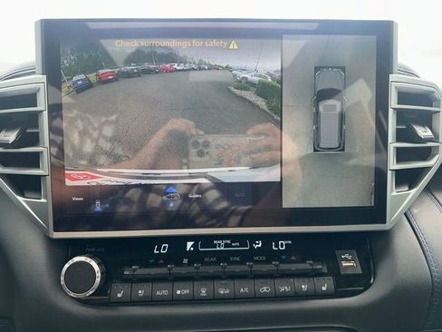 Used 2025 Toyota Sequoia Platinum AWD/4WD image 30