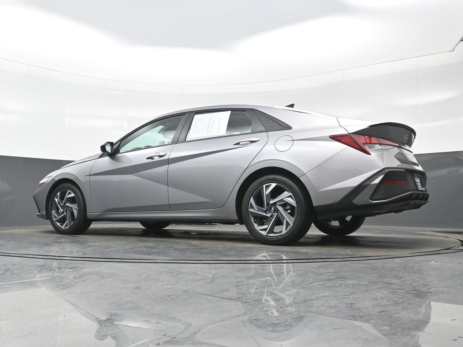 Used 2025 Hyundai Elantra Sport FWD image 27
