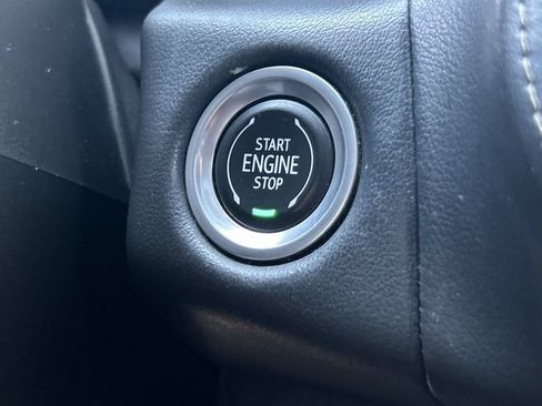 Used 2022 GMC Yukon XL SLT w/ SLT Luxury Package AWD/4WD image 17