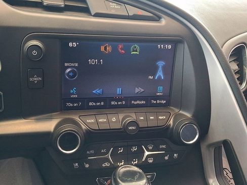 Used 2015 Chevrolet Corvette Stingray Z51 w/ 2LT Preferred Equipment Group image 4