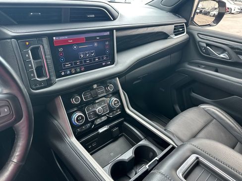 Used 2021 GMC Yukon XL Denali w/ Denali Premium Package RWD image 35