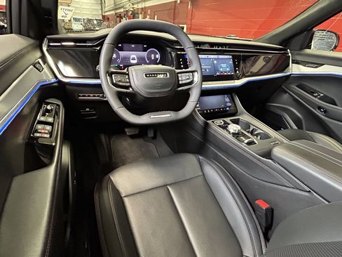 Used 2024 Jeep Wagoneer Launch Edition image 19