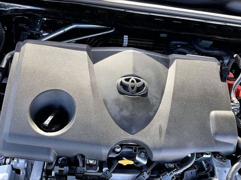 Used 2025 Toyota Camry LE w/ Convenience Package image 32