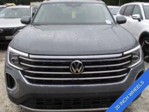 Used 2025 Volkswagen Atlas SE AWD/4WD image 8