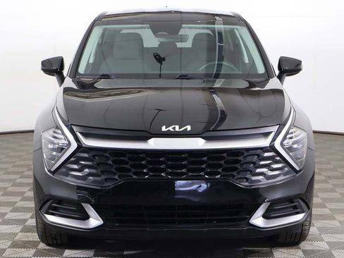 Used 2024 Kia Sportage LX image 9