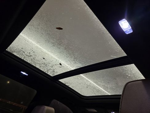 Used 2023 Chevrolet Tahoe High Country image 42