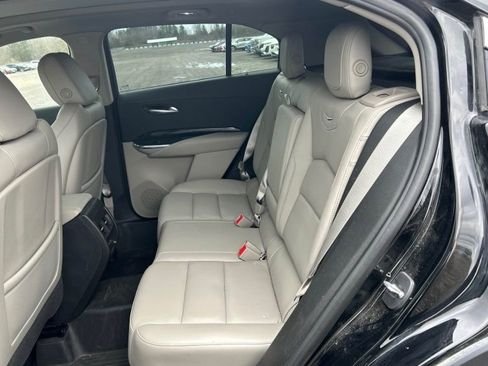 Used 2023 Cadillac XT4 Premium Luxury w/ Technology Package AWD/4WD image 8