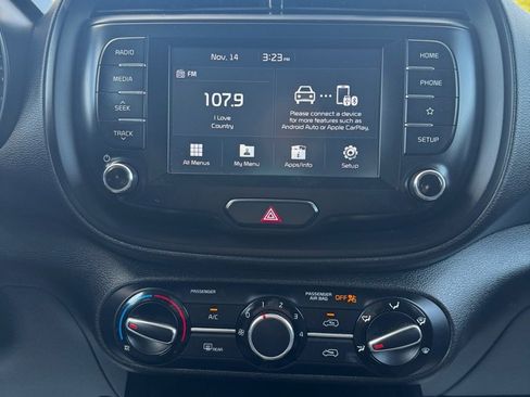 Used 2020 Kia Soul LX image 19