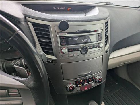 Used 2011 Subaru Outback 2.5i Premium w/ Protection Pkg 1A AWD/4WD image 12