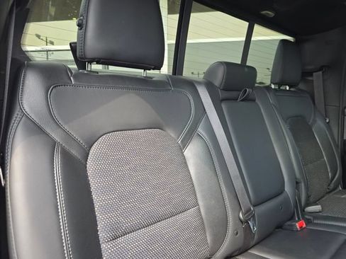 Used 2020 RAM 1500 Big Horn w/ Built-to-serve Edition AWD/4WD image 40