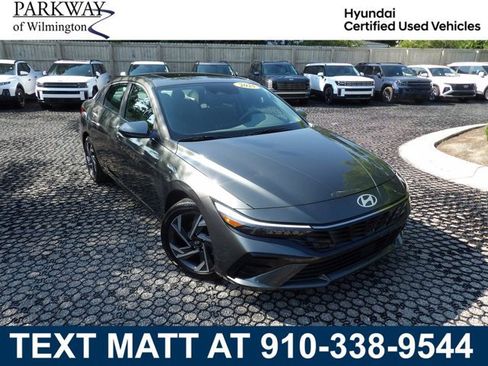 Certified 2025 Hyundai Elantra SEL FWD image 1