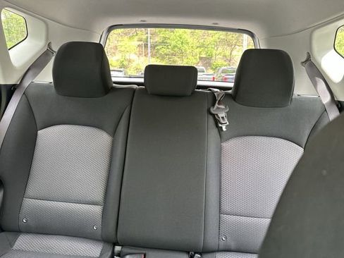 Used 2025 Kia Soul LX w/ LX Technology Package FWD image 26