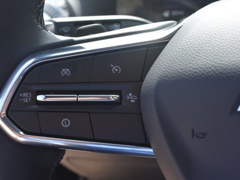New 2027 Chevrolet Equinox LT w/ LPO, Floor Liner Package FWD image 20