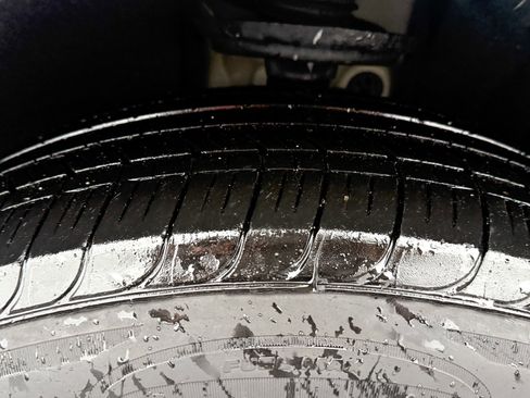 Used 2023 Chevrolet Traverse LS w/ Safety Package image 11