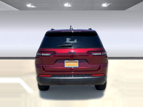 Used 2024 Jeep Grand Cherokee L Laredo AWD/4WD image 10