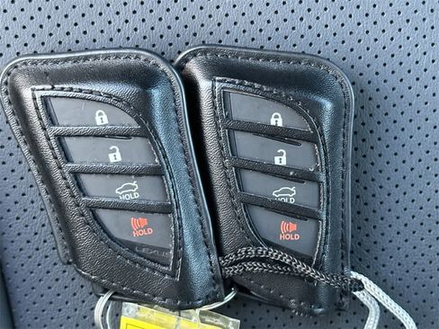 Used 2024 Lexus ES 300h image 21