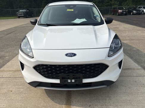 Used 2022 Ford Escape SE AWD/4WD image 2