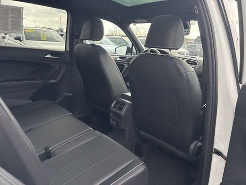 Certified 2024 Volkswagen Tiguan SE R-Line AWD/4WD image 36