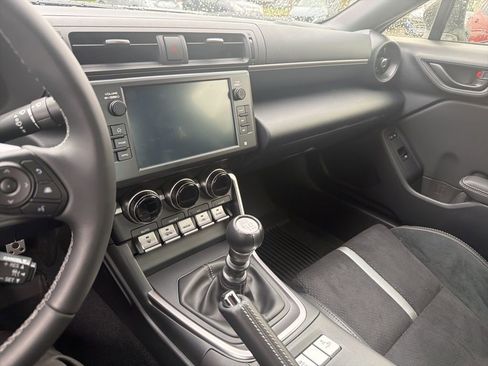 Used 2025 Toyota GR86 Premium w/ Performance Package RWD image 14