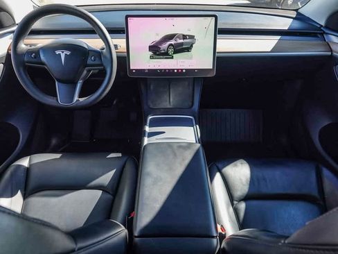 Used 2023 Tesla Model Y Long Range image 11