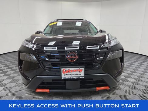 Used 2025 Nissan Rogue SV AWD/4WD image 5