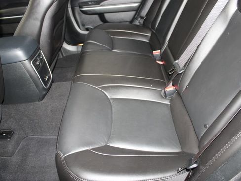 Used 2023 Chrysler 300 Touring L RWD image 18
