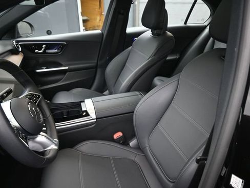Used 2024 Mercedes-Benz C 300 Sedan image 33
