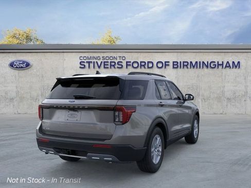 New 2026 Ford Explorer Active RWD image 8
