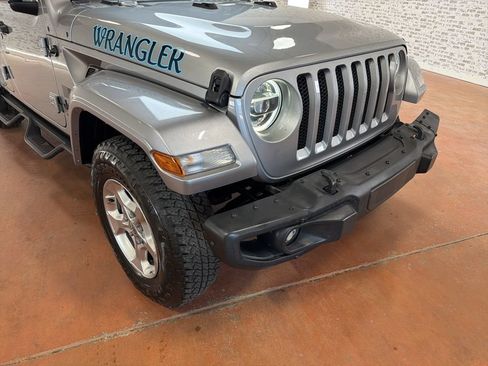 Used 2021 Jeep Wrangler Unlimited Sport AWD/4WD image 9
