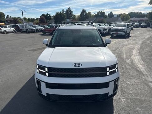 Used 2025 Hyundai Santa Fe Calligraphy AWD/4WD image 4