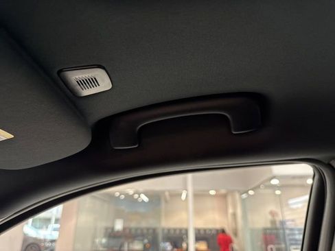 Used 2024 Dodge Durango GT image 31