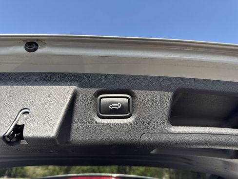 Used 2022 Hyundai Santa Fe Limited image 34