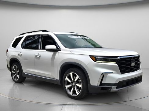 Used 2023 Honda Pilot Elite image 7