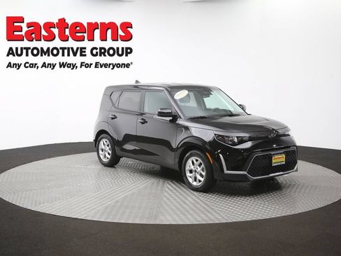 Used 2025 Kia Soul LX w/ LX Technology Package FWD image 47