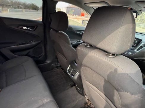 Used 2016 Chevrolet Malibu LT image 17