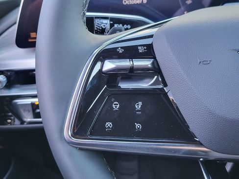 New 2026 Cadillac Lyriq Luxury image 21